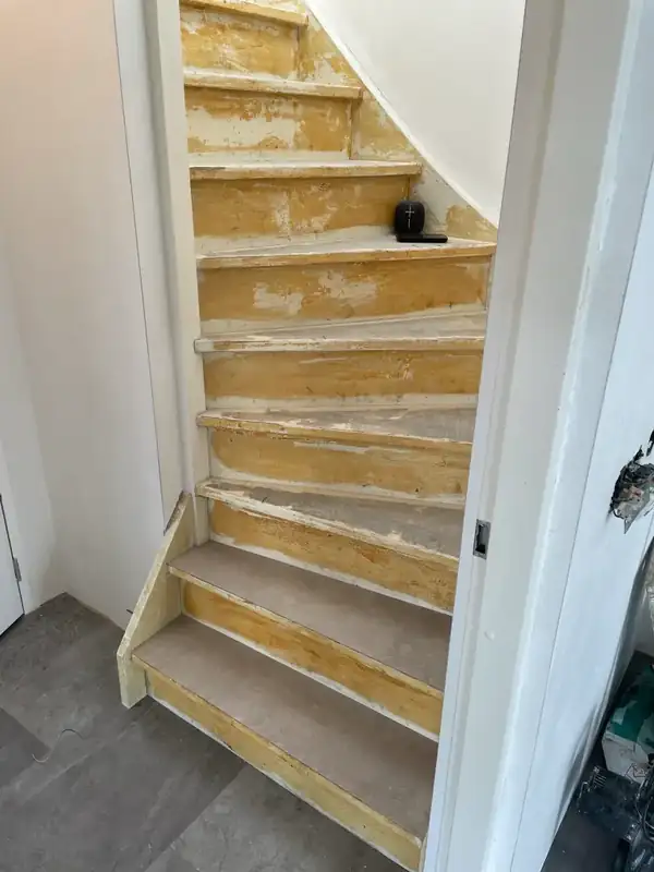 Voor: voor van een project stoffering, vloer of trap door Klusbedrijf Biever